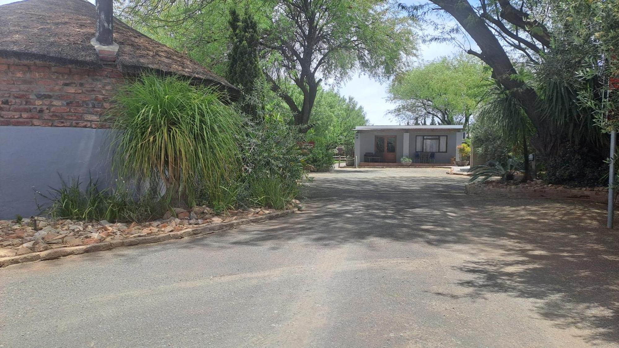African Dawn B&B Calvinia Luaran gambar
